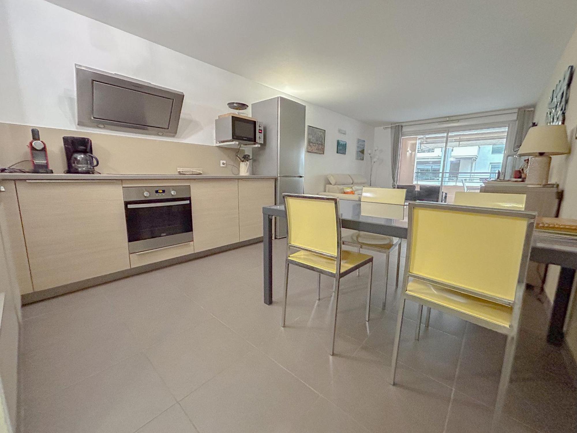 Appartement Centrale A 100 M Des Plages Rue De Provence Saint-Raphael (Var) Exterior foto