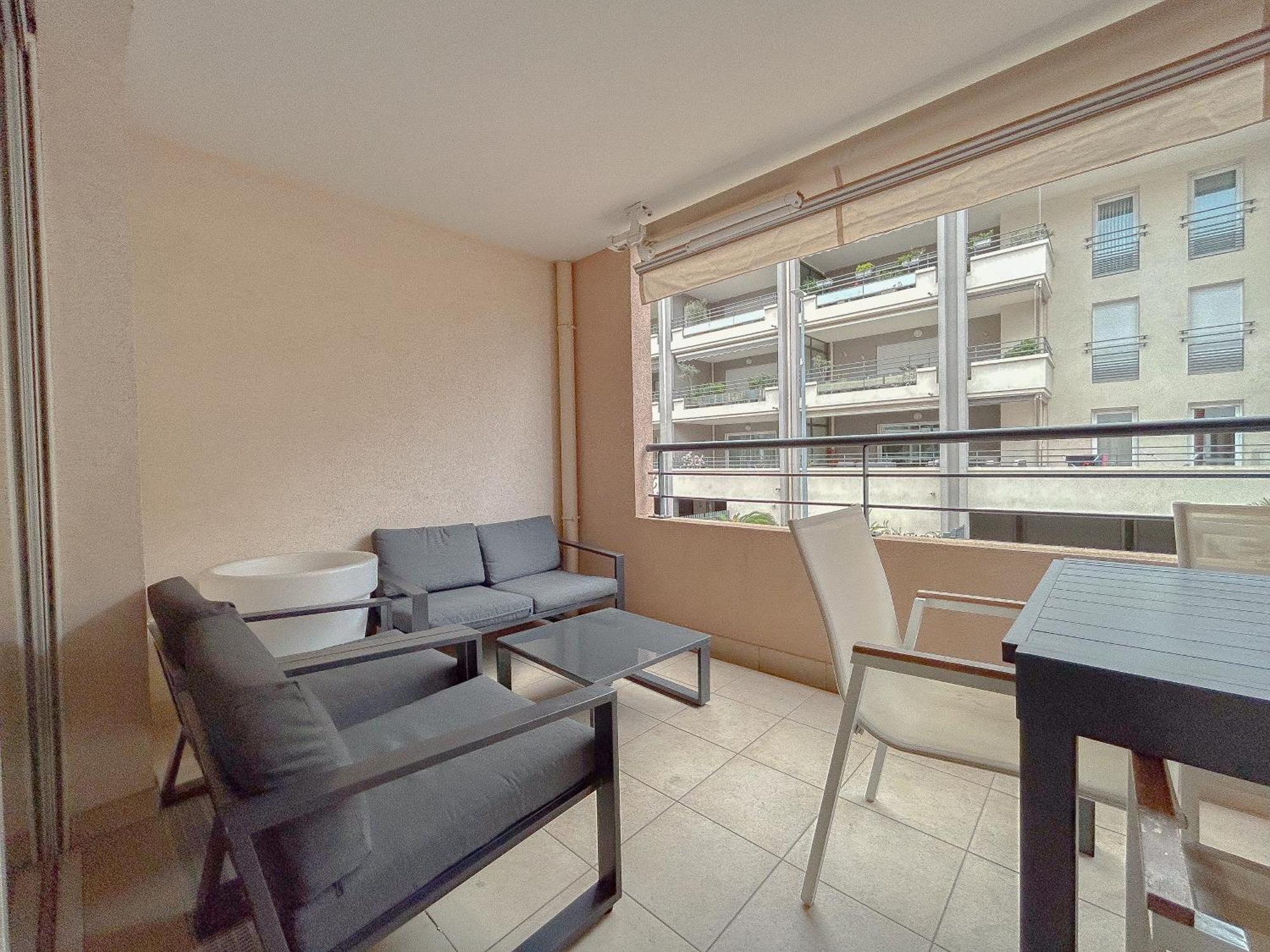 Appartement Centrale A 100 M Des Plages Rue De Provence Saint-Raphael (Var) Exterior foto